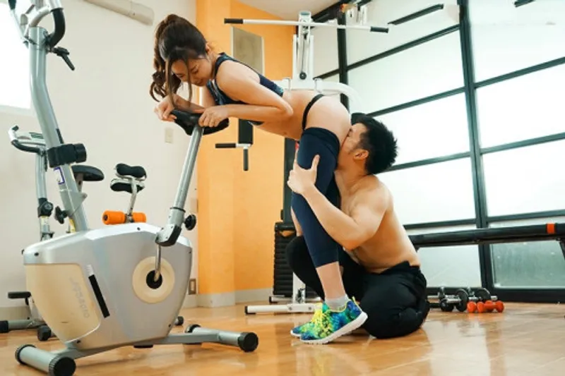 Xin anh xã đi tập gym, vợ cắm sừng với anh pt