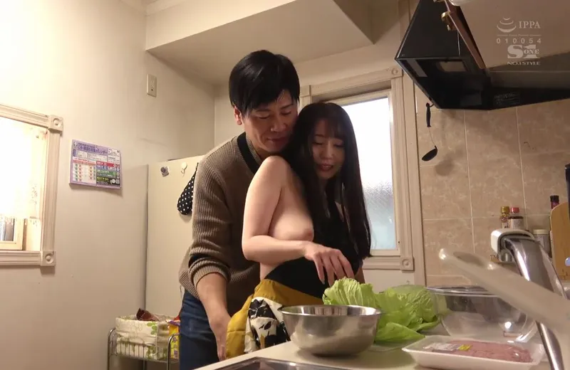 Nghi ngờ bà xã "đi ngoài", anh xã lén lắp camera và chứng kiến tất cả